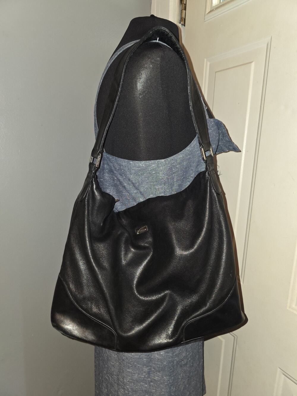 Perlina Black Soft Leather Handbag Purse Comfortable Shoulder Bag Luxury